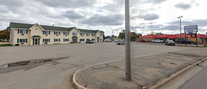 Manor Motel - 2019 Street View Of Lincoln Host Motor Inn (newer photo)